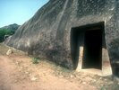 Entrée de la grotte Sudama Chaitya
