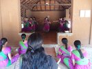 Élèves-danseuses du Kalamandalam (Cheruthuruty)
